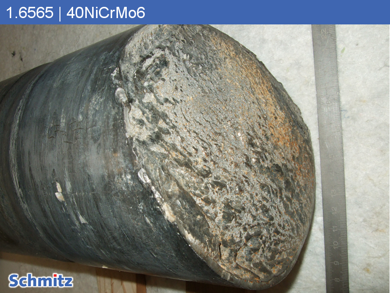 1.6565 | 40NiCrMo6 Broken shaft of an impact hammer mill - 1