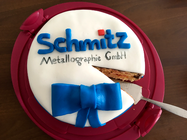 Ein Schmitz-Kuchen zum Abschied unserer Kollegin Theresa