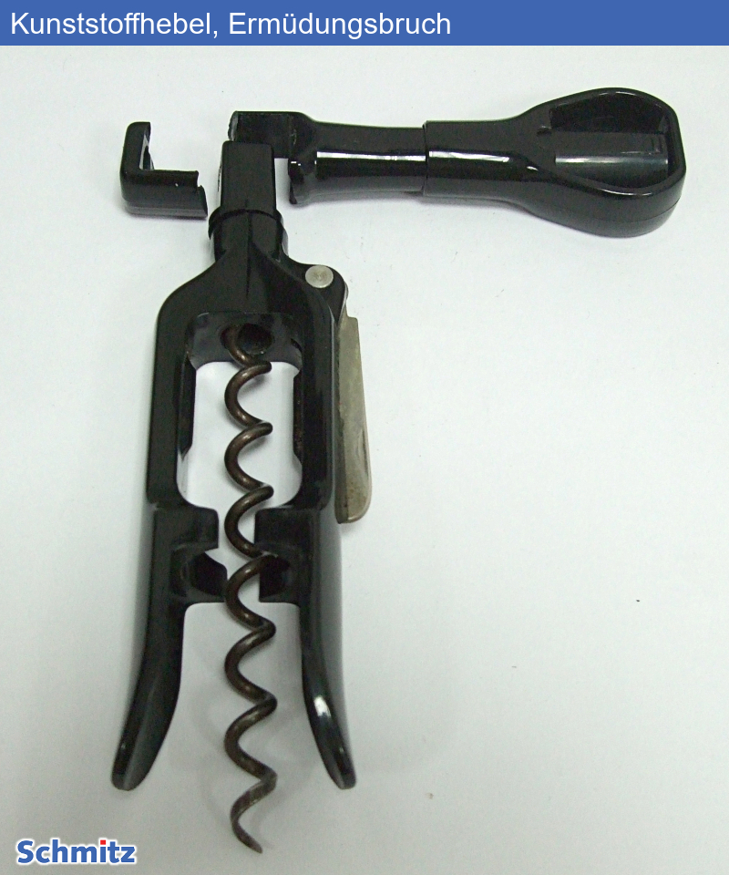 Plastic lever with fatigue fracture - 01